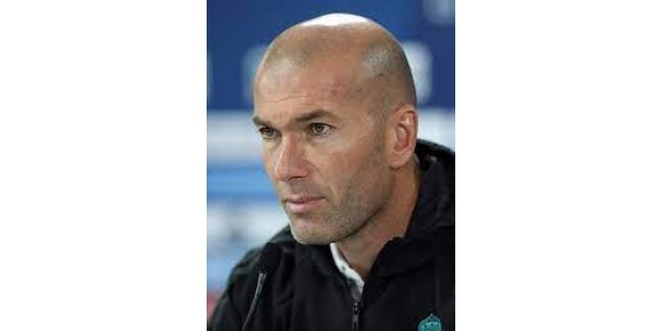 Zidan devient le prochain entraîneur du Paris Saint-Germain
